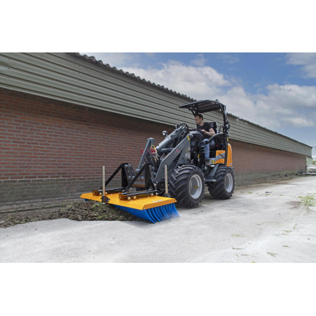 Chargeuse compacte GIANT G1500