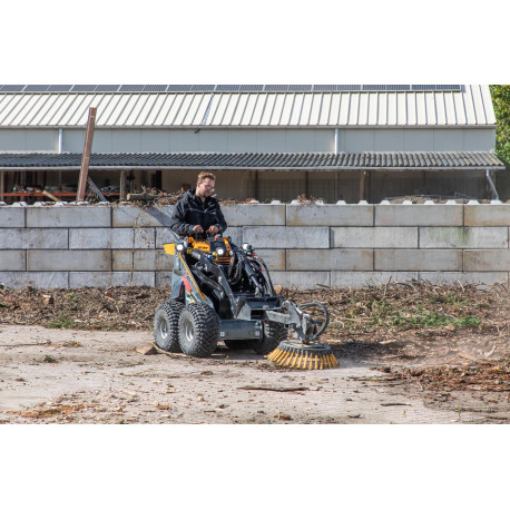 Skid-Steer-Lader Giant GS900 E