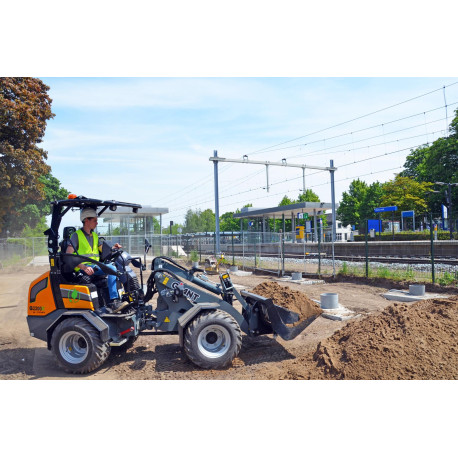 Chargeuse Giant G2200E X-TRA