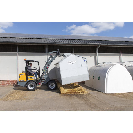 Knickgelenkter Lader Giant G2300 HD