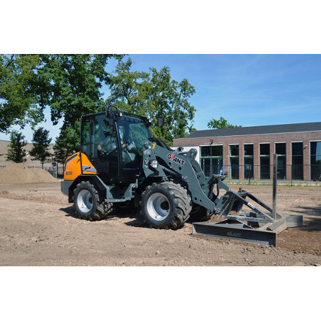 Chargeuse Giant G3500